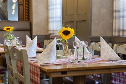 Alsatian restaurant table with sunflower
